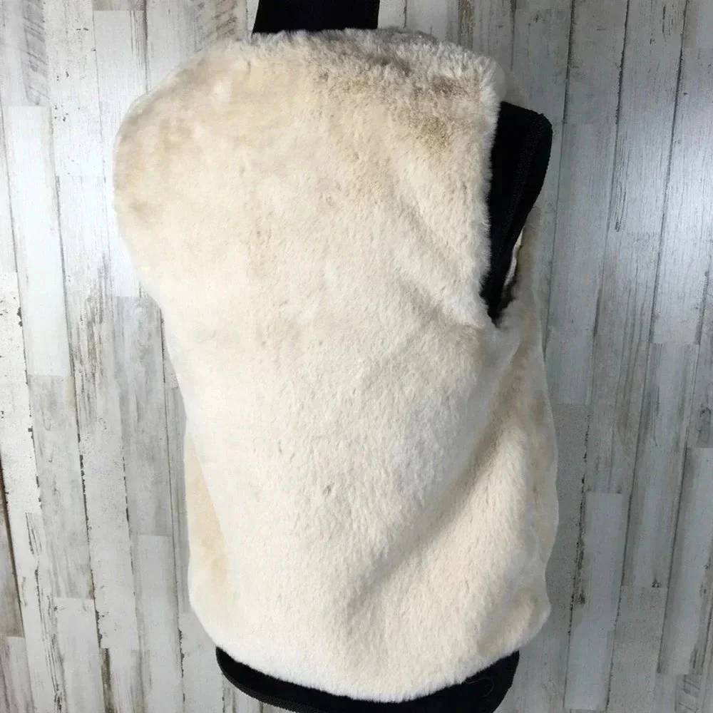 TopShop Luxe Faux Fur Vest Cream Cover Shrug Fall